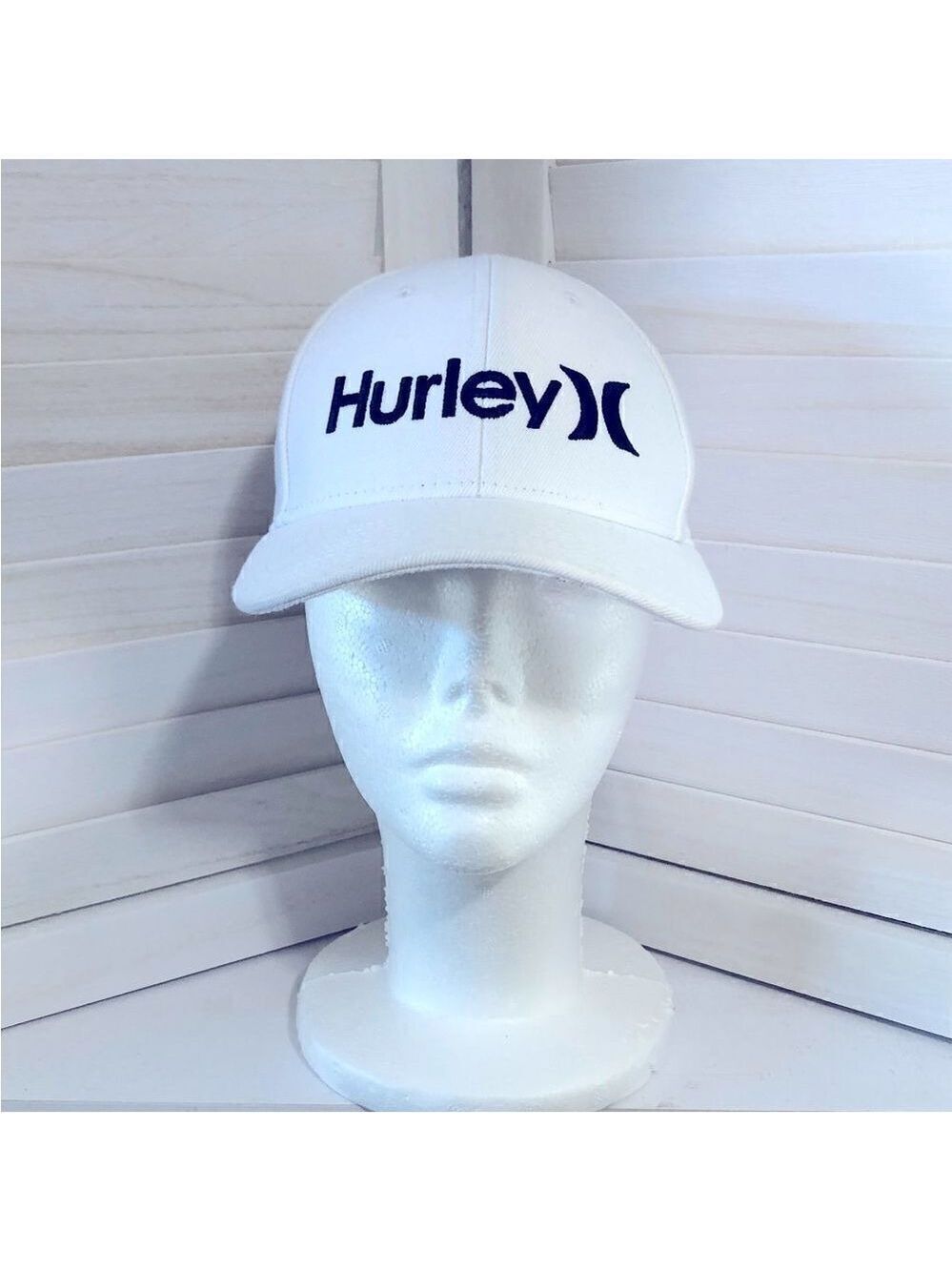 Hurley baseball hat white black logo adjustable back closure  sz 4/7 youth